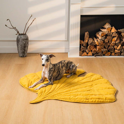Calming Leaf Shape Dog Blanket